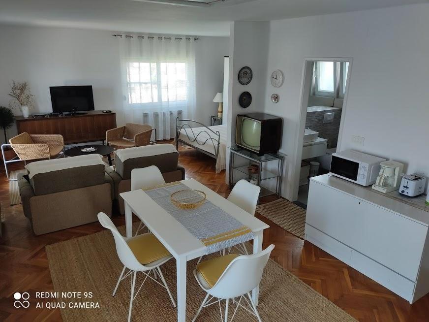Apartment Amazing Seaview With A Balcony Near The - Kneza Trpimira I *