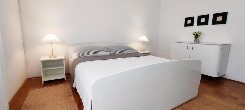 Apartmán Amazing Seaview With A Balcony Near The - Kneza Trpimira I *